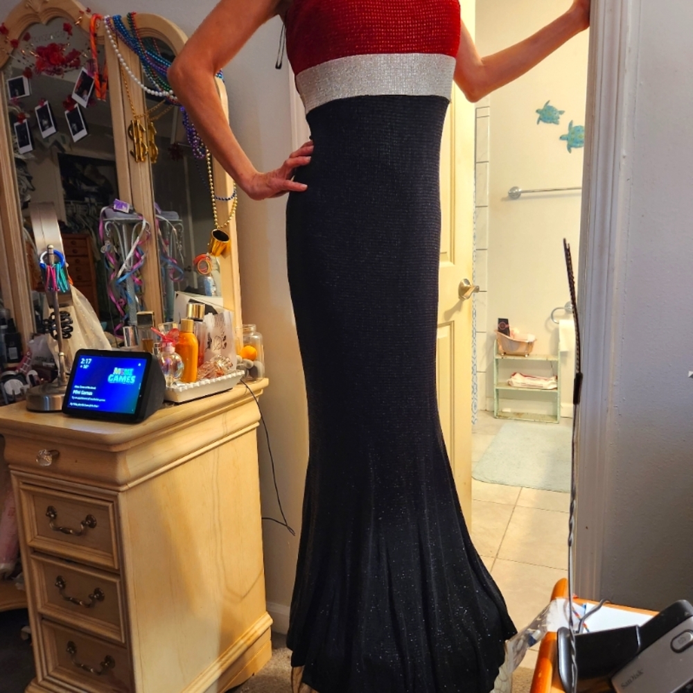 Beautiful Jessica McClintock evening dress Size 4